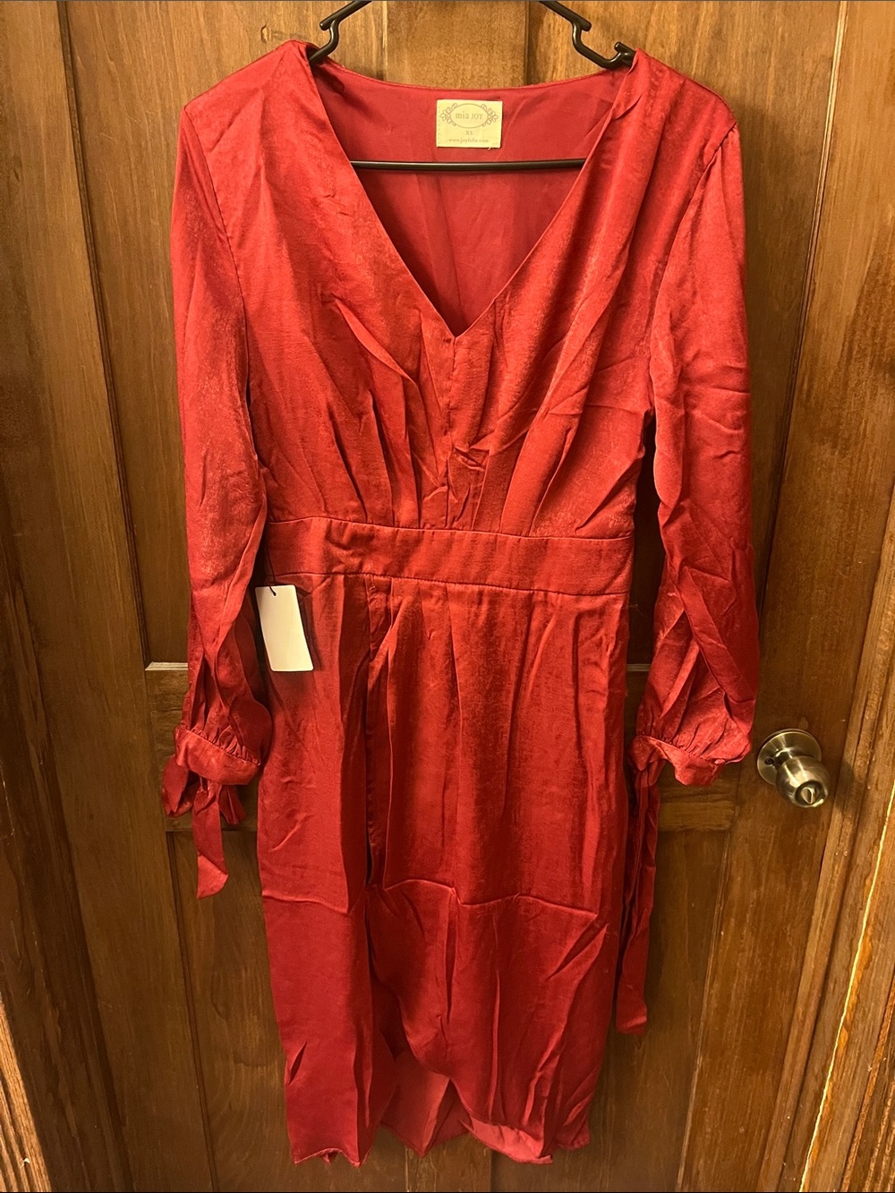 Mia Joy wine red V-Neck Long Sleeve Tie-Cuff Midi Dress
